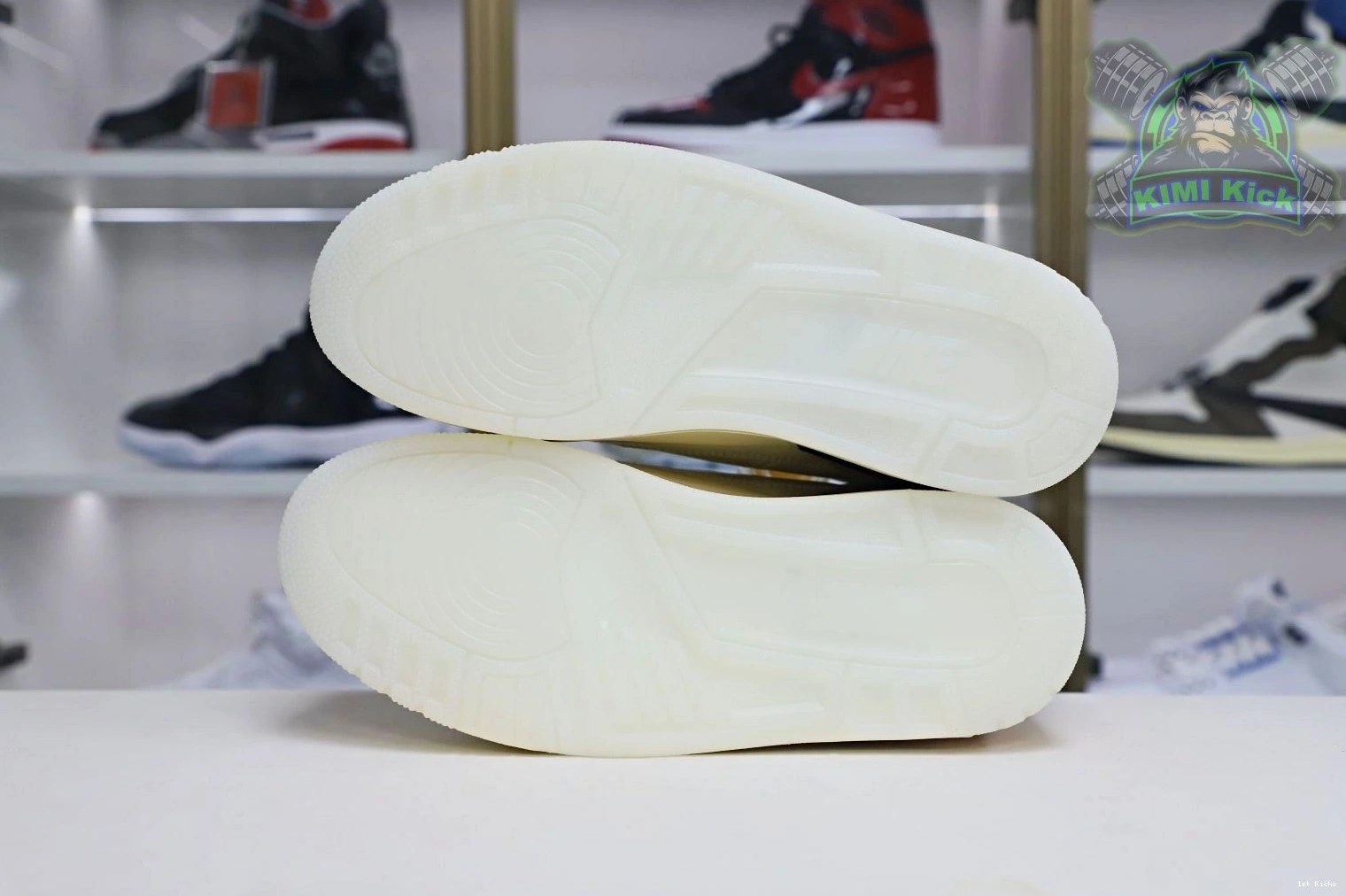 1st Kicks Jordan 1895 EasyMatch Air JBalvin Kimikick Jordan x 1112